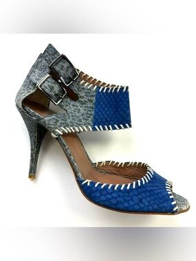 Bruno Magli blue grey leopard heels Size 39 whip stitch peep toe 2 buckle sandal